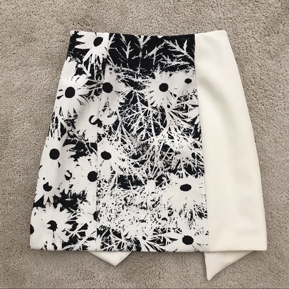 Finders Keepers last call skirt xs - Picture 3 of 4